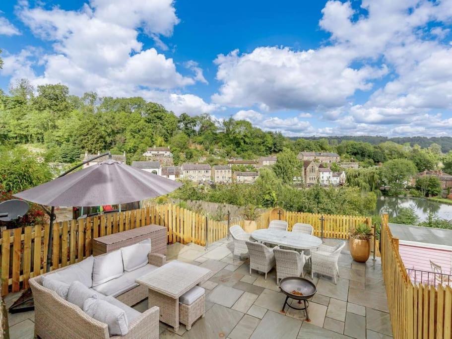 Апартаменты Dawns House Cromford, Peak District, Hot Tub, For 6 - Stunning Views Экстерьер фото